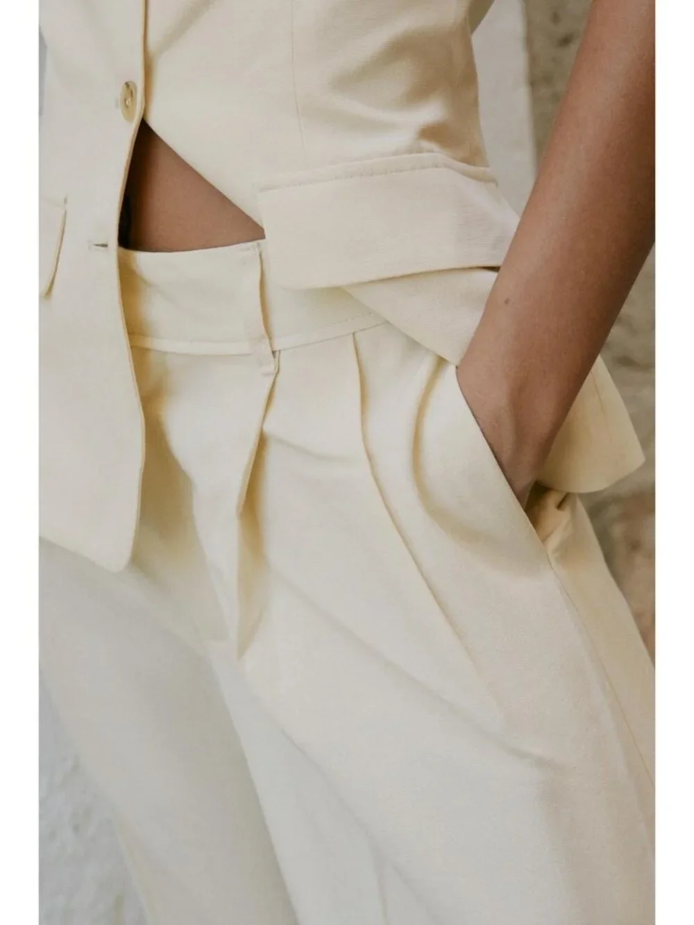 Zara Women's High Rise Pleated Wide Leg Pant Size XS Vanilla White Linen Blend